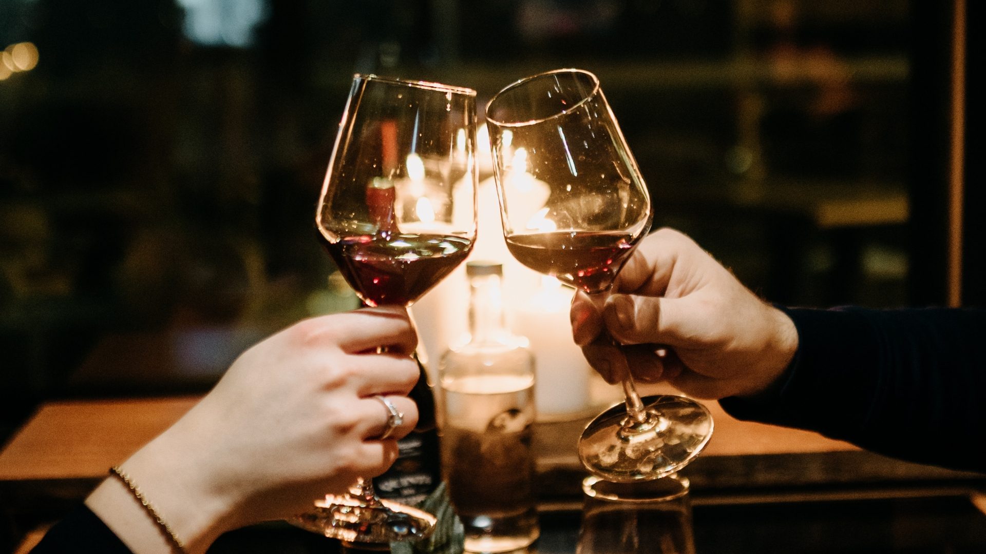 Fusões Românticas à Mesa: Celebre o Dia dos Namorados no 1000 Fronteiras